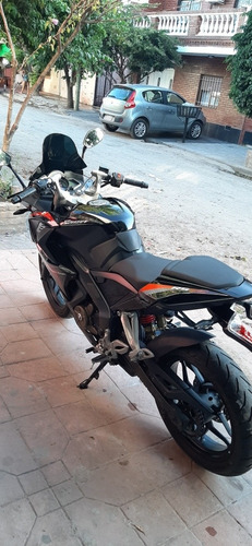Bajaj Rouser 200 Rs