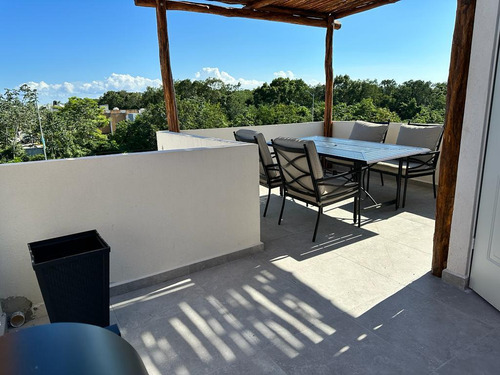 Casa En Venta En Playa Del Carmen De 2 Hab Con Alberca