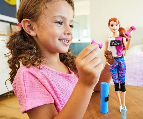 Imagen 3 de 3 de Barbie Deportiva Articulada Cachorro Y Accesorios