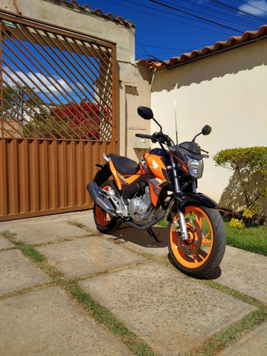 Imagem 4 de 6 de Honda Twister