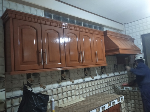 Realizó Trabajos En Carpintería A Medida Al Gusto Del Clien