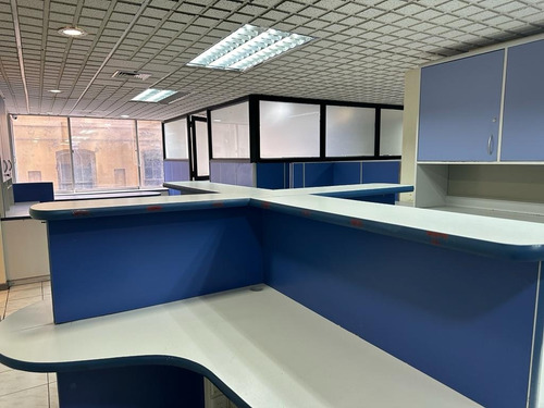 Oficina De Primer Nivel En Inmejorable Ubicación.