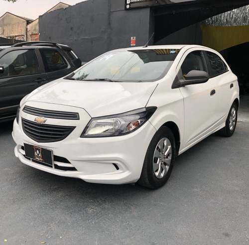 Imagem 1 de 7 de Chevrolet Onix