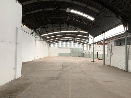 Imagen 27 de 30 de Local Comercial Y Galpón 1450 M² Cub. - Frente A 3 Calles Sobre Avenida - S.justo (ctro)
