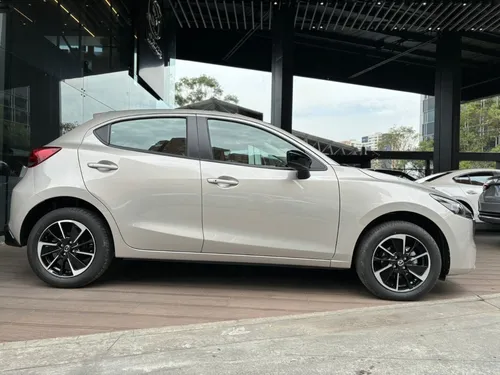 Mazda 2 Grand Touring Lx Carbon 2.0 Modelo 2026