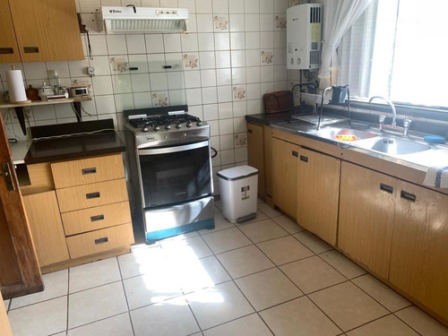 Casa En Venta De 5 Dorm. En Olmué