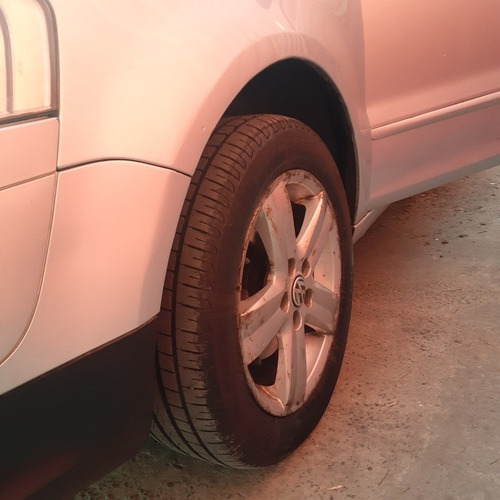 Imagen 14 de 21 de Volkswagen Suran 2010 1.9 Sdi Highline Cuero 90e