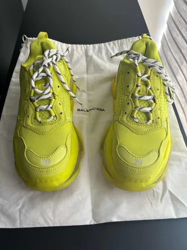 Gucci balenciaga triple s hotsell