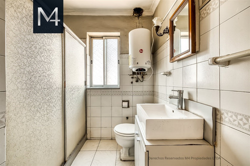 Casa En Venta De 4 Dorm. En Ñuñoa