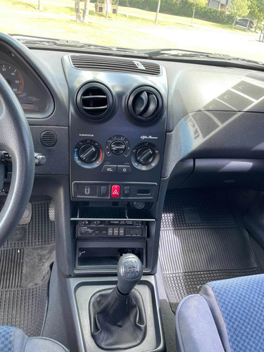 Imagen 9 de 16 de Alfa Romeo 146 1997 2.0