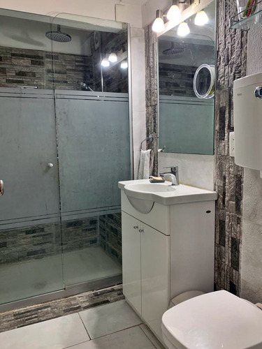 Venta Apto. En Centro, 3 Dorm, Piso Alto, Calefacción Ctrl. Agua Caliente Central, Vig 24hs.