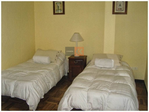 Zona Golff, Casa En Excelente Estado- Ref: 8756