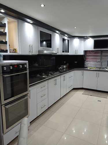 Imagen 3 de 11 de Casa Canaima Ii Guatire Con Piscina Luxor Bienes Raices C.a. 04125534035