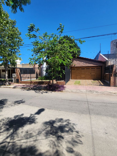 Venta Casa 3 Dormitorios Villa Centenario Con Cochera