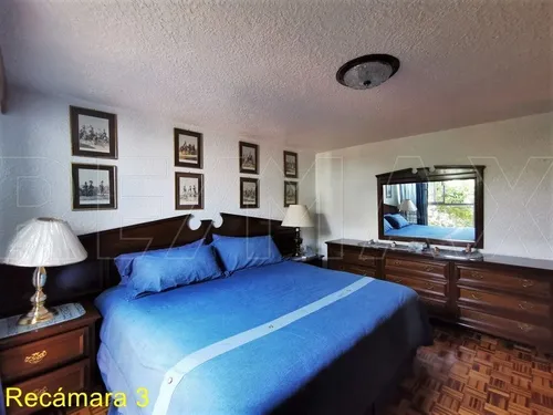 Casa De 215m2t / 347m2c / 4r / 3.5b / 1a / Vigilancia