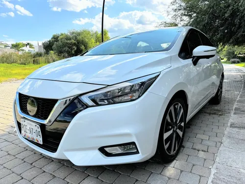 Nissan Versa 1.6 Exclusive Navi At