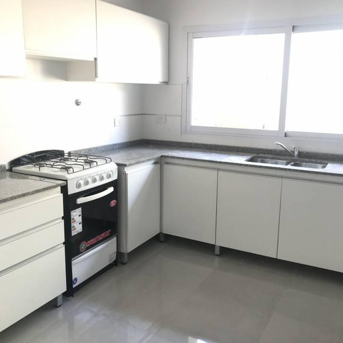 Imagen 23 de 28 de Duplex 4 Ambientes 2 Plantas A Estrenar - Carapachay