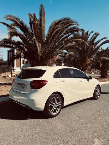 Imagen 3 de 12 de Mercedes-benz Clase A 2016 1.6 A200 Urban 156cv