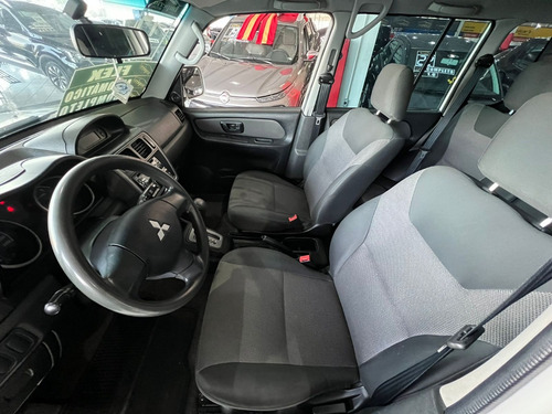 Mitsubishi Pajero TR4 2.0 4x2 Flex Aut. 5p
