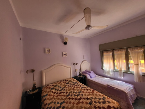 Casa 3 Amb + Departamento 1 Amb F: 6455