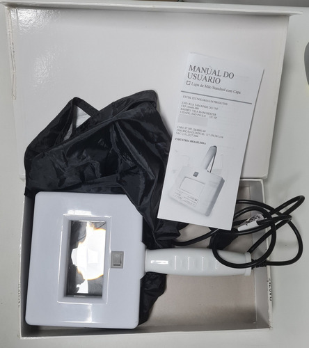 Lupa Estek Slim Wood Bivolt Com Luz Para Dermatologia (Usado)