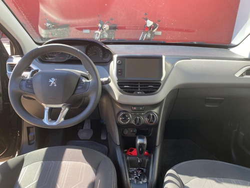 Peugeot 208 Allure 1.6 Tiptronic Nav