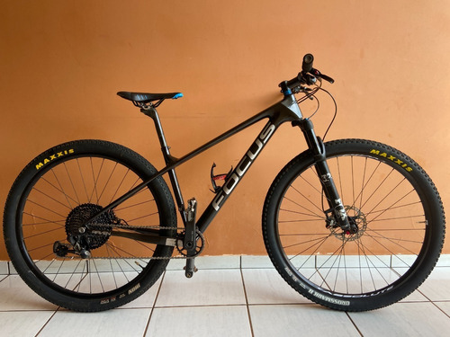 Bicicleta Focus Raven Max De Carbono Aro 29