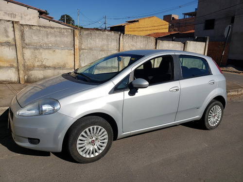 Fiat Punto Attractive 1.4 Flex 2012
