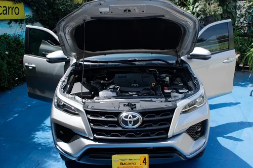Toyota Fortuner 2.4 4x2 At 2021