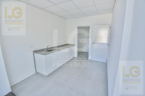 Imagen 18 de 30 de Importante Local Y Oficinas En Venta Y Alquiler En Quilmes Sobre Avenida Andres Baranda