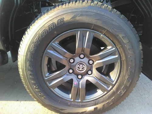 Imagen 12 de 14 de Toyota Hilux