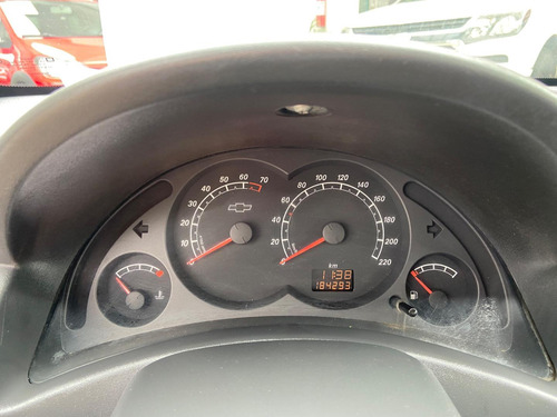 Chevrolet Corsa Sedan Maxx 1.4 8v 4p
