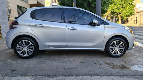 Imagen 5 de 11 de Peugeot 208 2018 1.6 Feline
