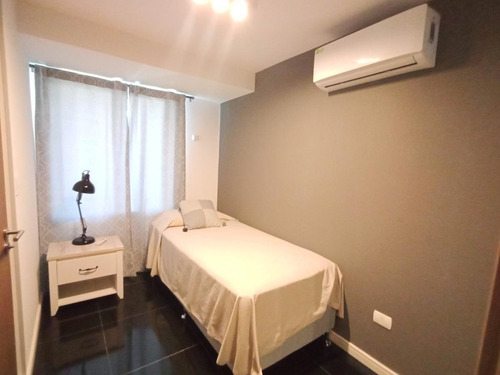 Departamento, 2 Dormitorios Dep, Con Parrillero Y Vista - Playa Brava