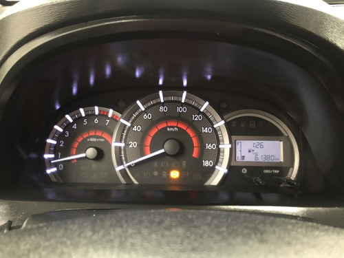 Imagen 10 de 15 de Toyota Avanza Man 2016