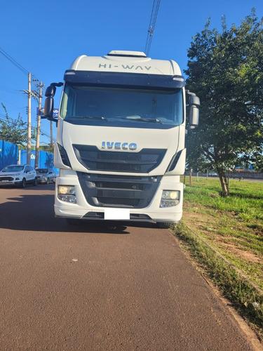 Iveco Stralis Hi-way 440 6x2 2022 Automático