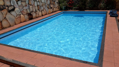 Imagem 1 de 5 de Limpeza E Conservação De Piscinas De Piscinas De Piscinas