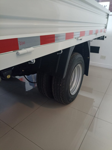 Imagen 19 de 21 de Lifan Mamut Cabina Simple Dual
