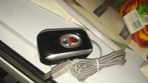 Imagen 2 de 5 de Escáner De Huellas Digitales Con Interfaz Usb Zk7500