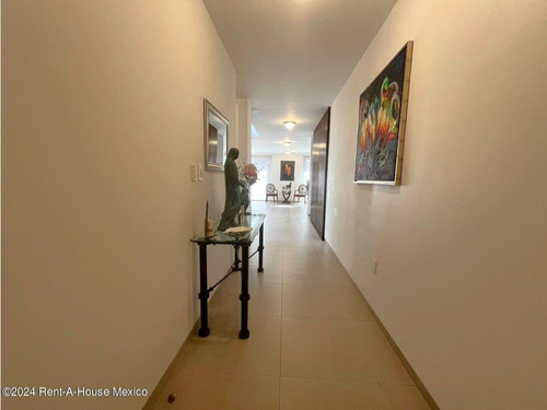 Zibatá Queretaro, Se Vende Casa Con 4 Recamaras Cada Uno Con Baño, Una En Planta Baja, Tiene Cuarto De Servicio Qh243673
