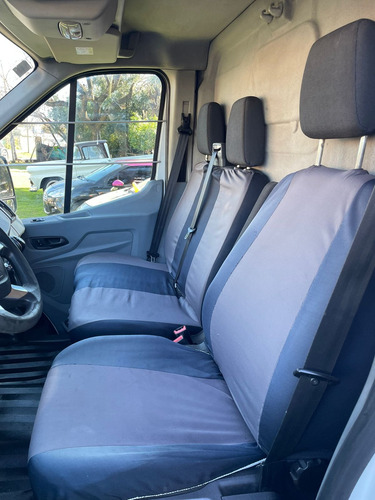 Ford Transit 2.2 Furgon Largo 350l