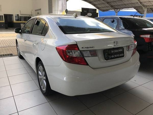 Imagem 4 de 10 de Honda Civic 1.8 Lxs 16v Flex 4p Manual