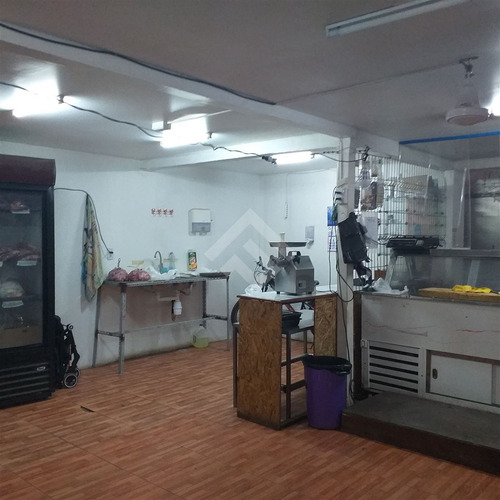 Casa En Venta De 4 Dorm. En La Florida