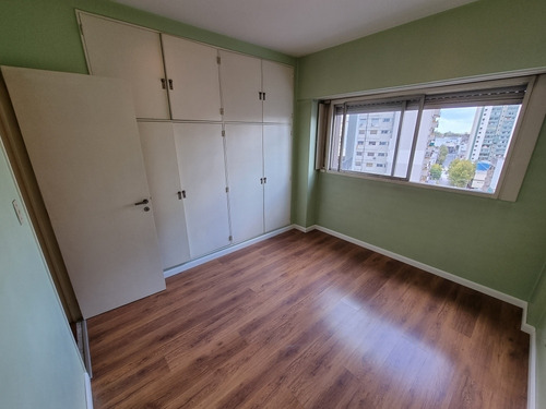 Departamento 2 Amb. Avellaneda Centro Con Cochera Y Balcón