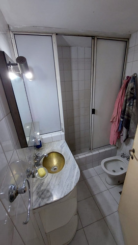 Excelente Propiedad Con Amplio Lote Sobre Avenida Jose Maria Paz