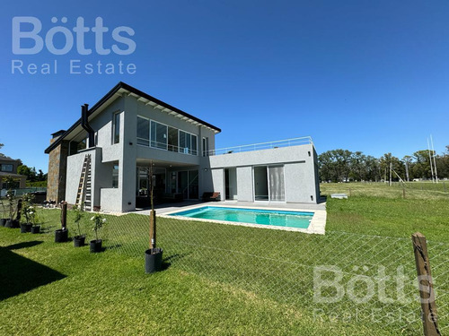 Casa En Venta Barrio Privado Lomas Athletic Club Golf