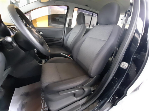 Imagem 7 de 11 de Volkswagen Fox Fox 1.0 Mi Total Flex 8v 5p Flex Manual