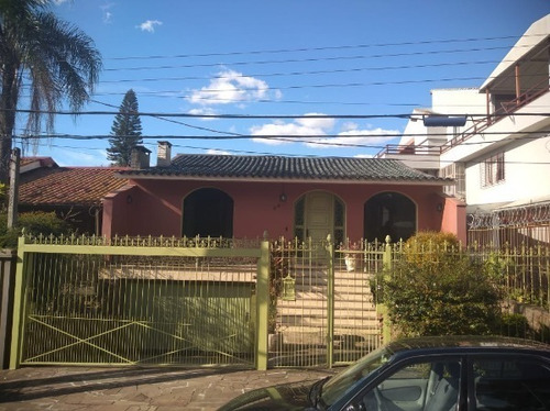 Casa Em Medianeira Com 3 Dormitórios - Su18