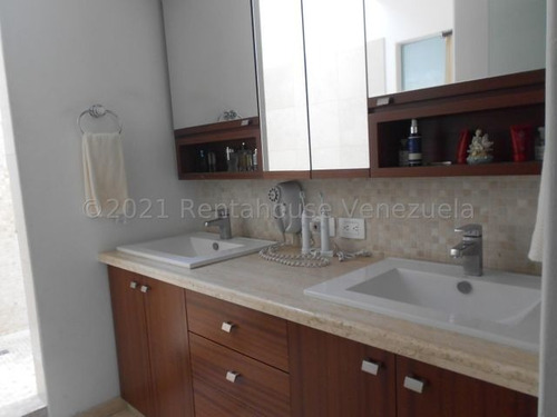 Imagen 8 de 12 de Casa En Venta En La Castellna 22-10485 Caro Fermoso 0424-2083128