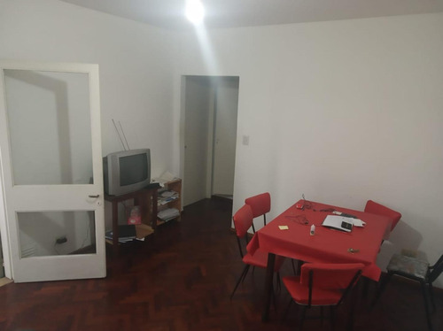 1 Dorm - 3 De Febrero 1715